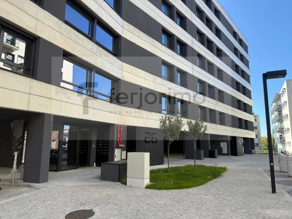 Apartamento T2 para Venda em Candoso Santiago e Mascotelos Foto 2