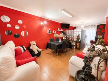Apartamento T2 para Venda em Aver-O-Mar, Amorim e Terroso