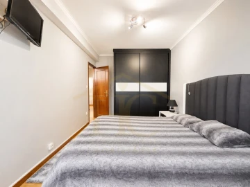 Apartamento T2 para Venda em Aver-O-Mar, Amorim e Terroso