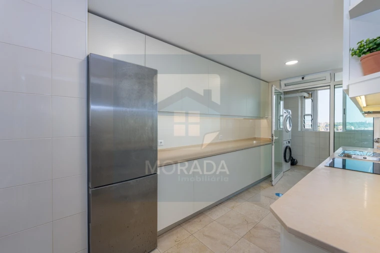 Apartamento T3 para Venda em Ramalde Foto 9