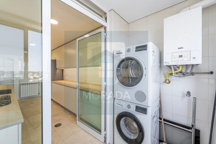 Apartamento T3 para Venda em Ramalde Foto 12