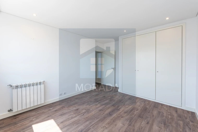 Apartamento T3 para Venda em Ramalde Foto 19