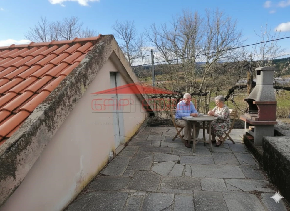 Moradia T3 para Venda em Linhares Foto 8