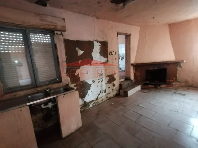 Moradia T3 para Venda em Linhares Foto 4