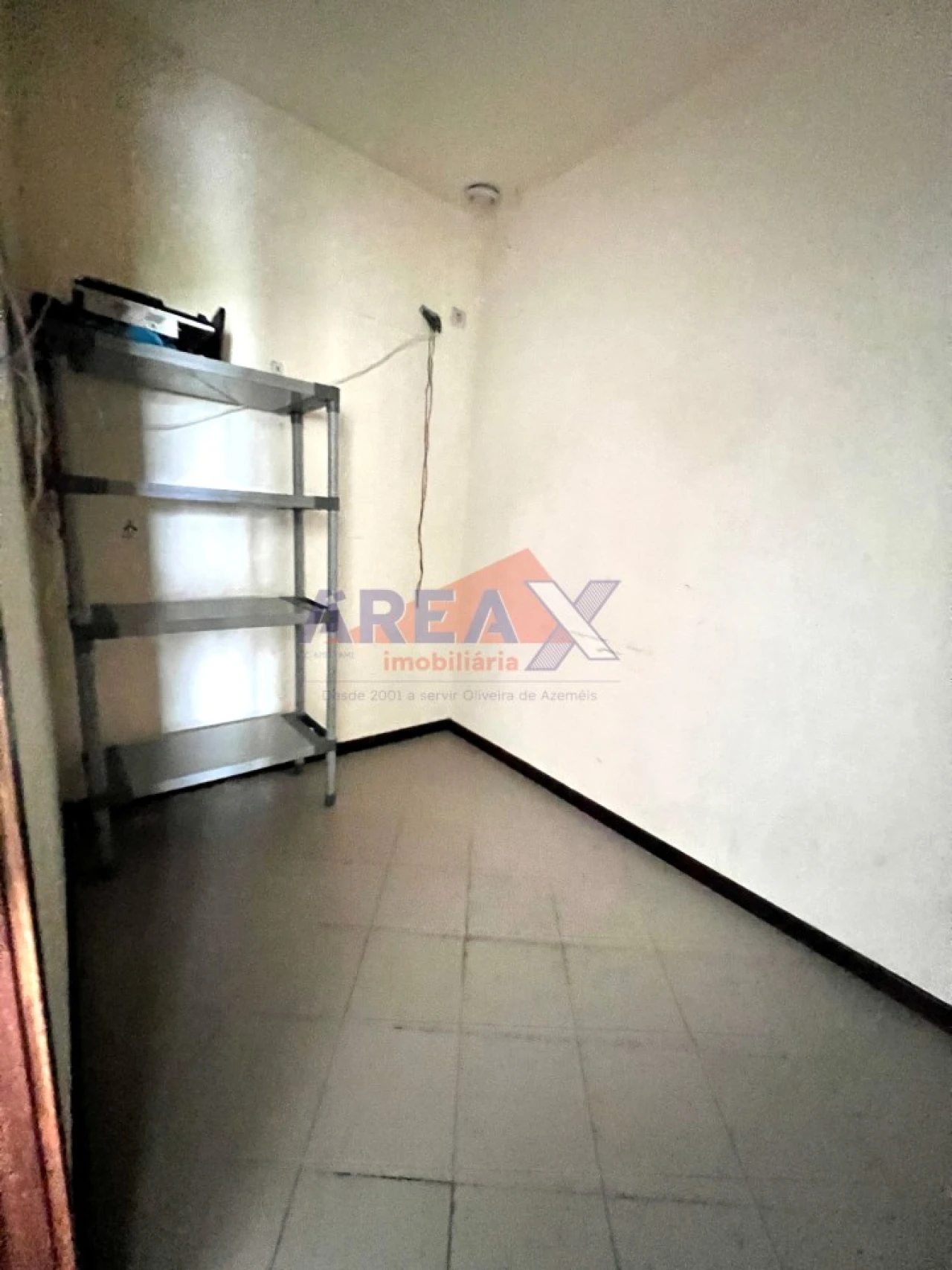 Loja para Arrendamento em Nogueira do Cravo e Pindelo Foto 16