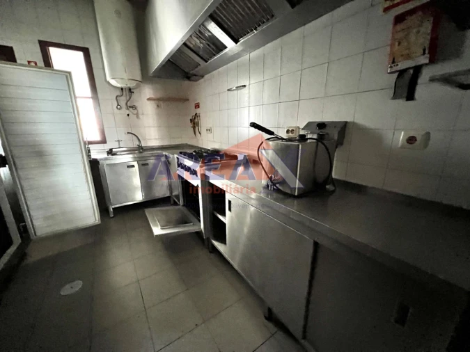 Loja para Arrendamento em Nogueira do Cravo e Pindelo Foto 13