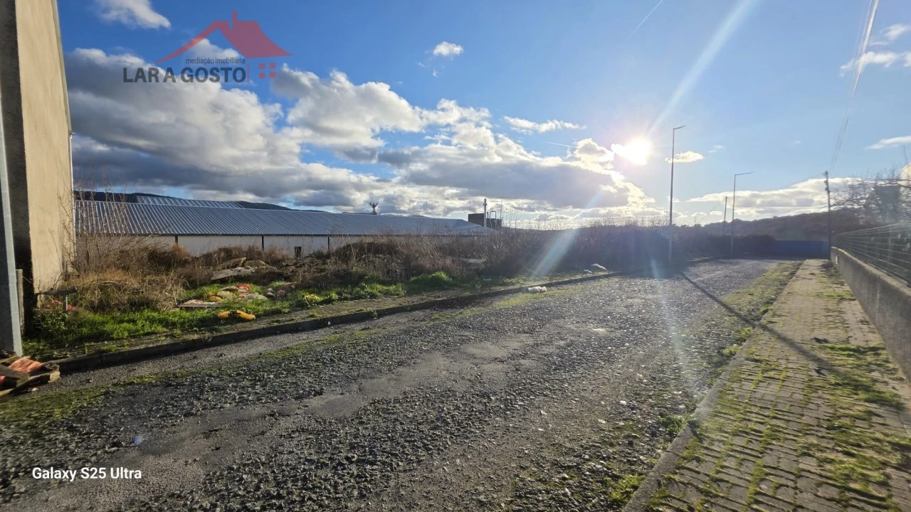 Terreno Comércio / Armazém para Venda em Macedo de Cavaleiros Foto 1