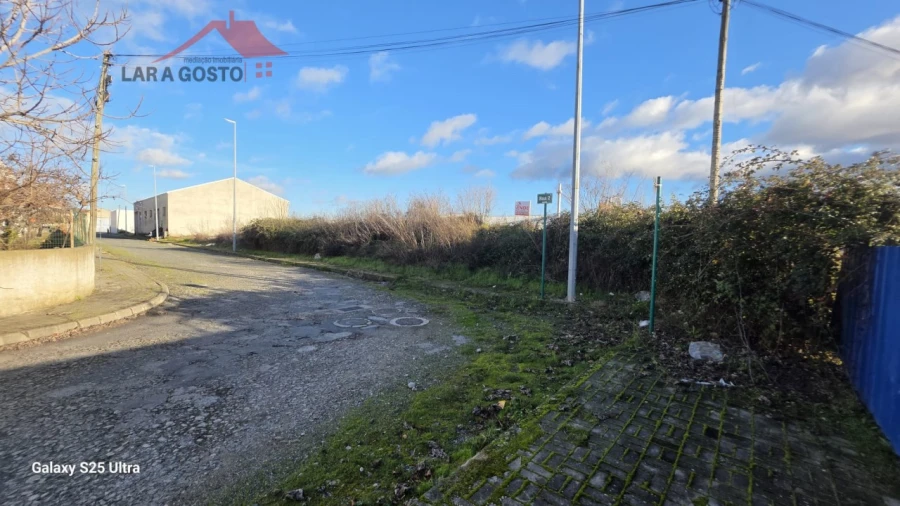 Terreno Comércio / Armazém para Venda em Macedo de Cavaleiros Foto 2