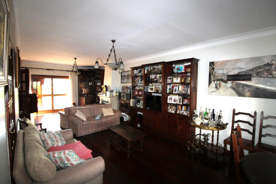 Moradia T4 para Venda em Gondomar (São Cosme), Valbom e Jovim Foto 4