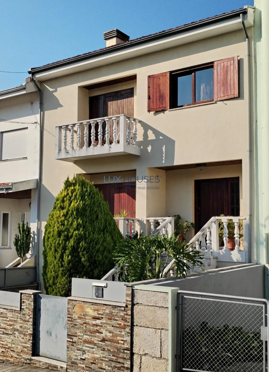 Moradia T4 para Venda em Gondomar (São Cosme), Valbom e Jovim Foto 1