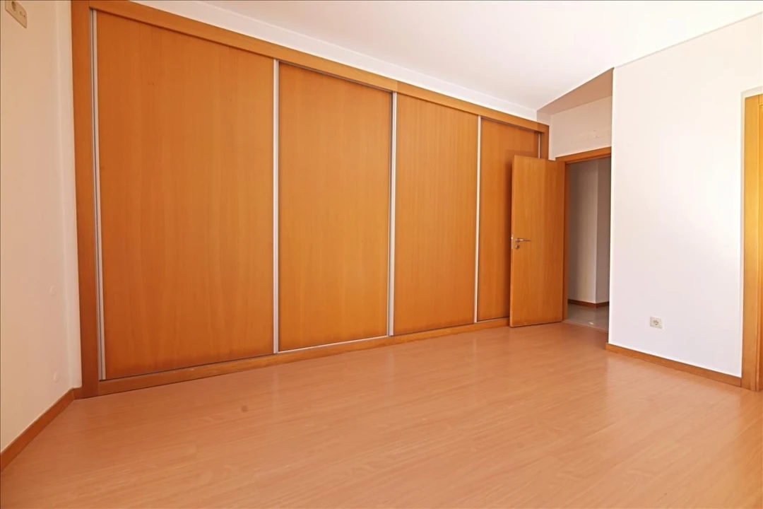 Apartamento T4 para Venda em Pinhal Novo Foto 16