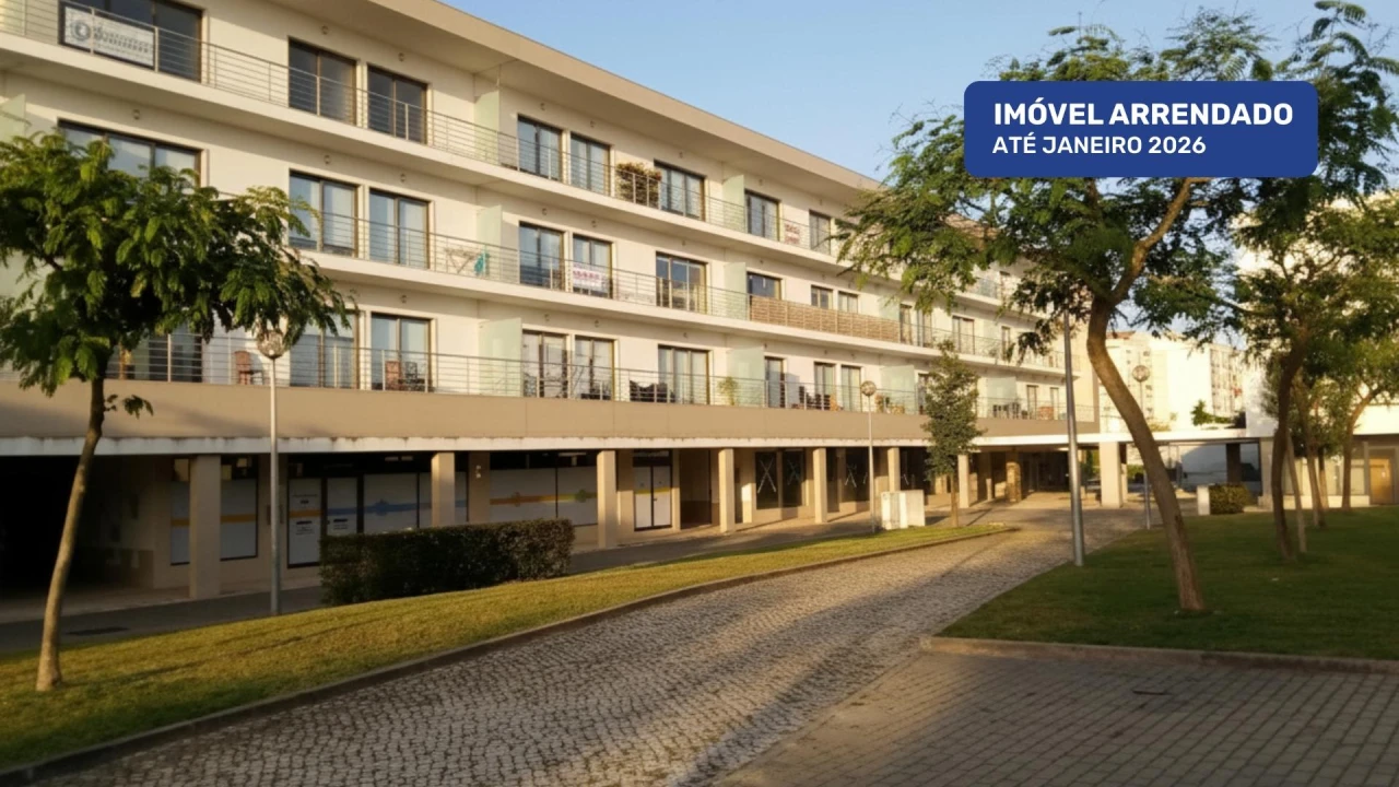 Apartamento T4 para Venda em Pinhal Novo Foto 1