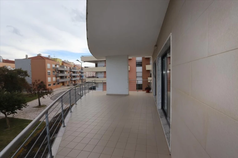 Apartamento T4 para Venda em Pinhal Novo Foto 19
