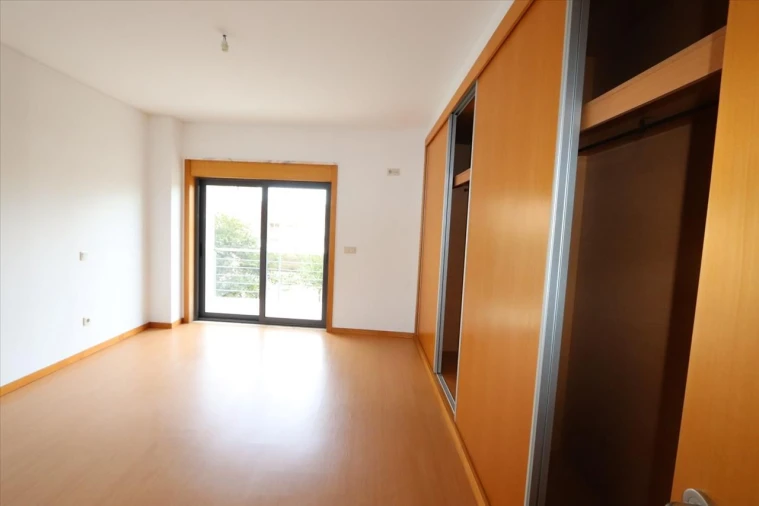 Apartamento T4 para Venda em Pinhal Novo Foto 7