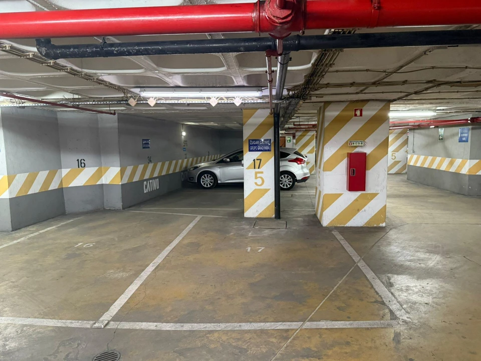 Garagem para Venda em Santa Maria Maior Foto 3