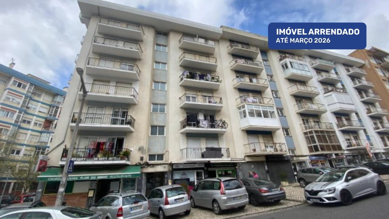 Apartamento T3 para Venda em Massamá e Monte Abraão Foto 1