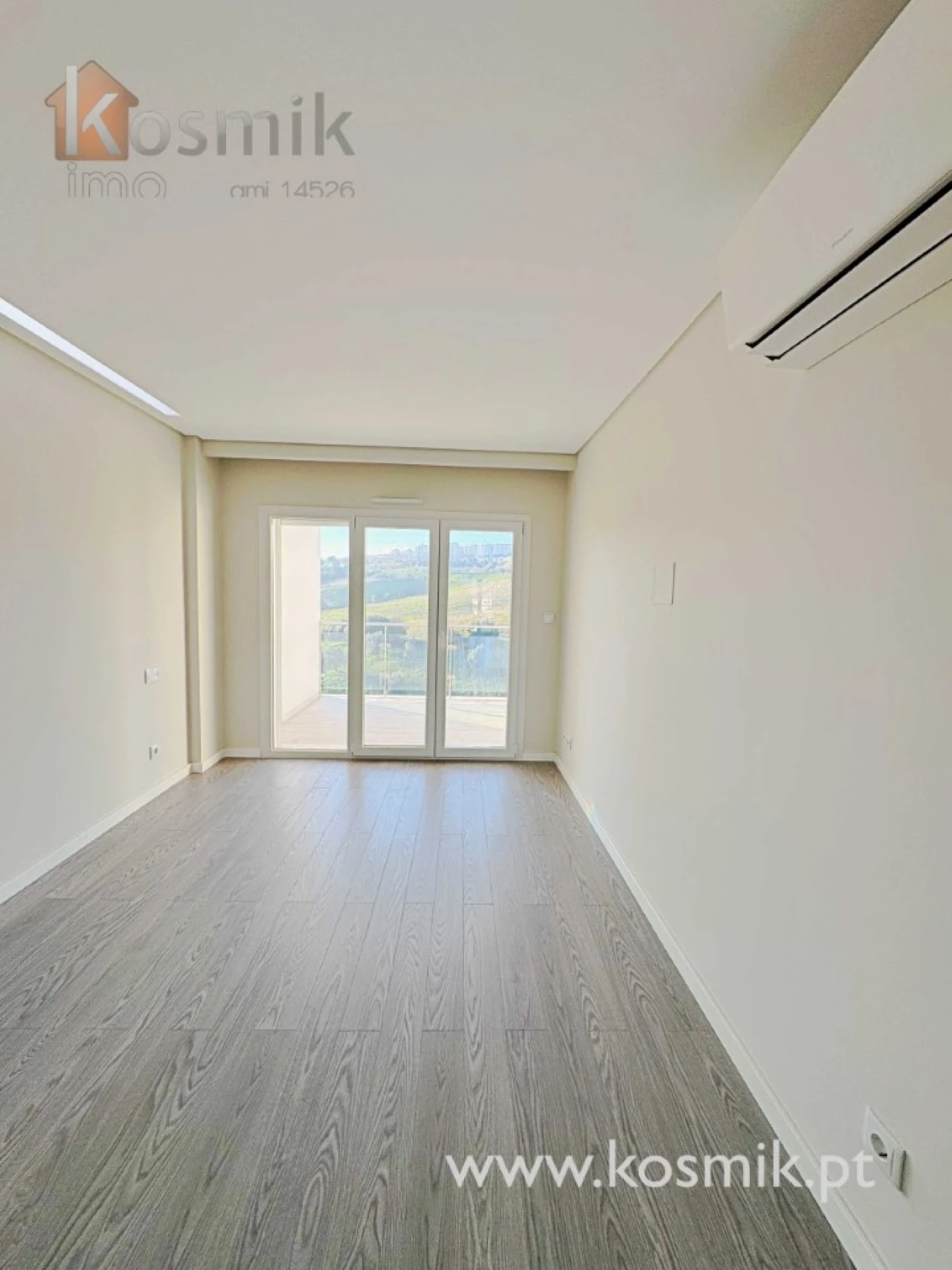 Apartamento T2 para Venda em Póvoa de Santo Adrião e Olival Basto Foto 29