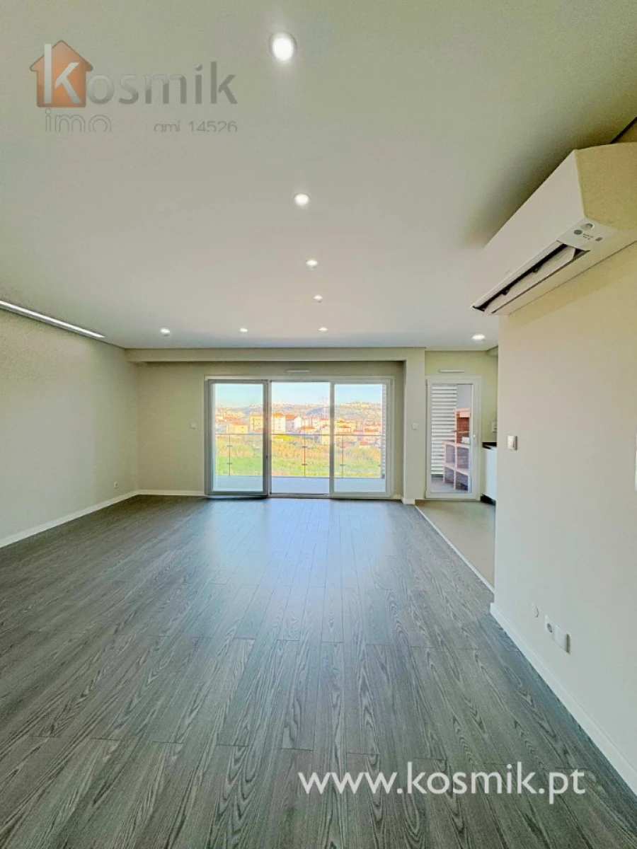 Apartamento T2 para Venda em Póvoa de Santo Adrião e Olival Basto Foto 11