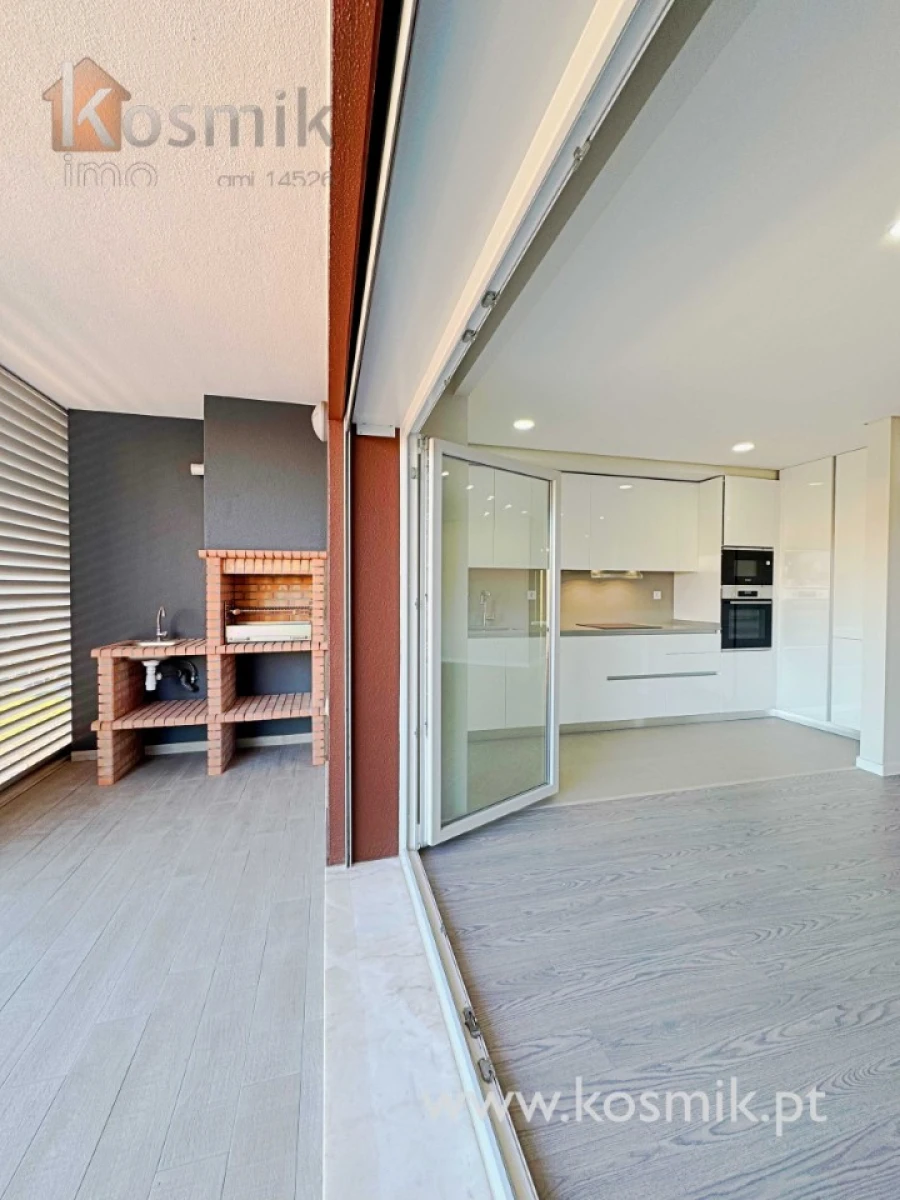 Apartamento T2 para Venda em Póvoa de Santo Adrião e Olival Basto Foto 14