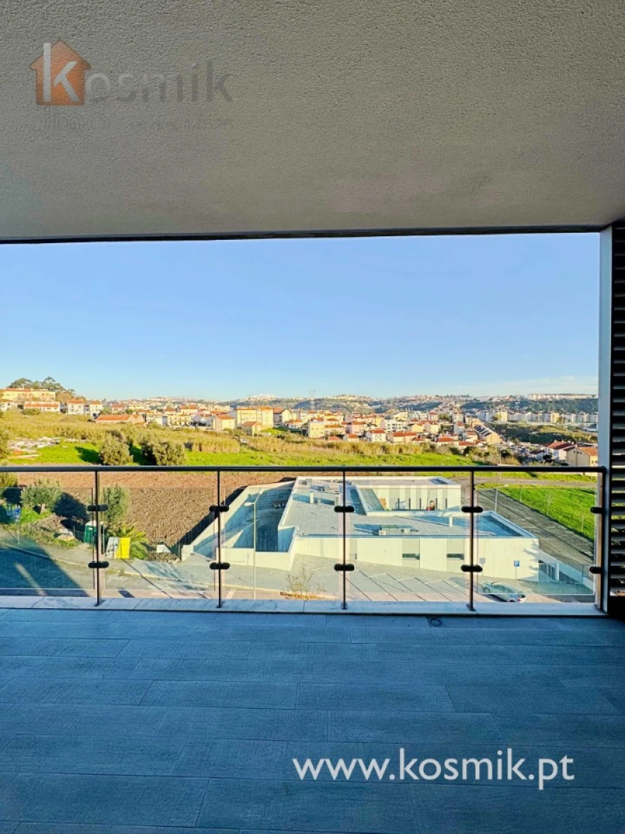 Apartamento T2 para Venda em Póvoa de Santo Adrião e Olival Basto Foto 3