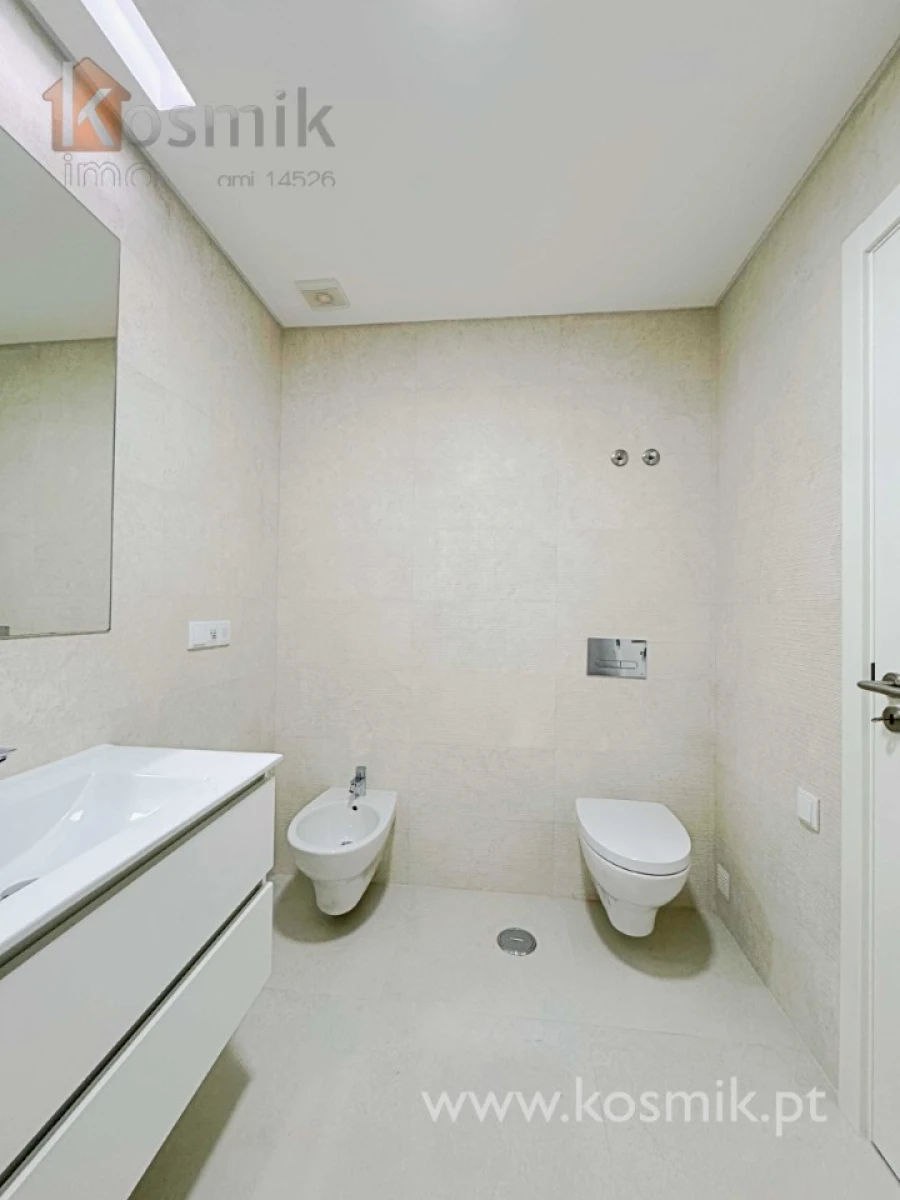 Apartamento T2 para Venda em Póvoa de Santo Adrião e Olival Basto Foto 27