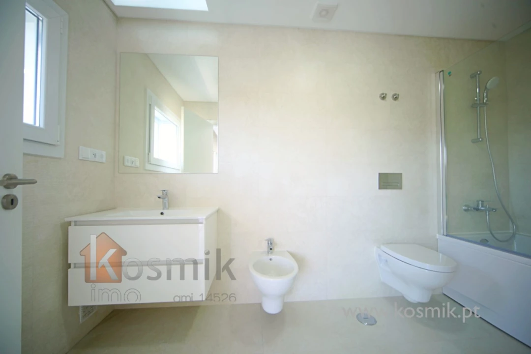Apartamento T3 para Venda em Póvoa de Santo Adrião e Olival Basto Foto 10