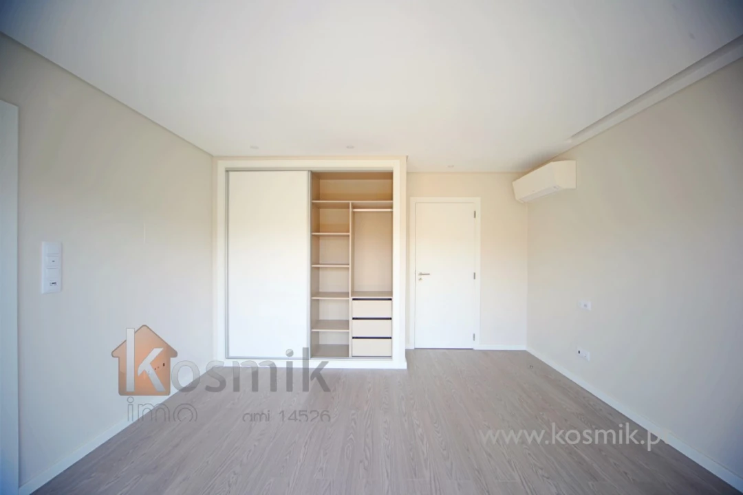 Apartamento T3 para Venda em Póvoa de Santo Adrião e Olival Basto Foto 25