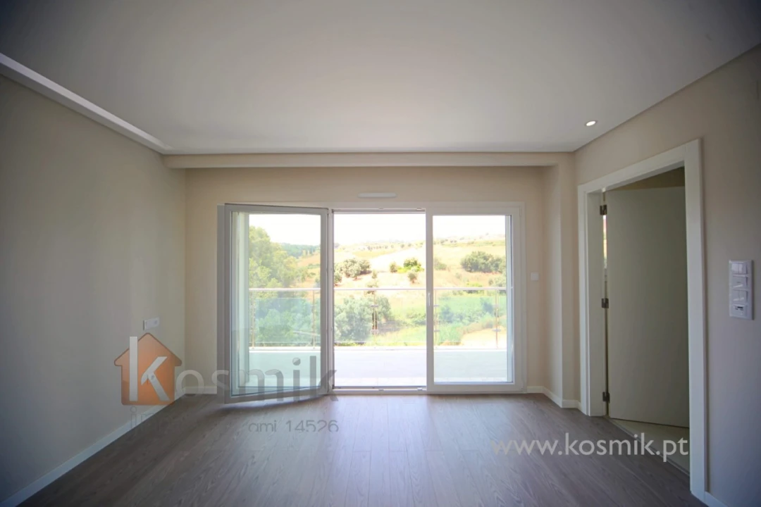 Apartamento T3 para Venda em Póvoa de Santo Adrião e Olival Basto Foto 30