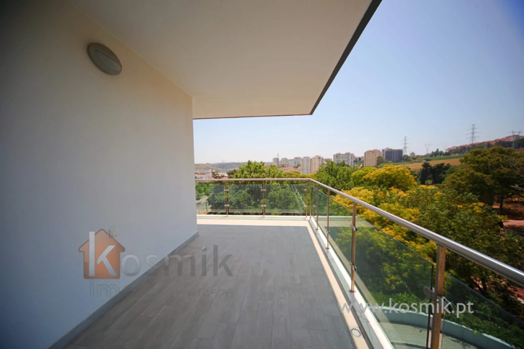 Apartamento T3 para Venda em Póvoa de Santo Adrião e Olival Basto Foto 34