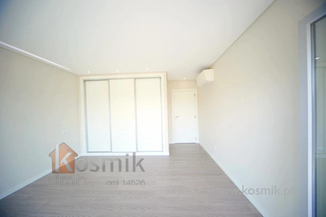 Apartamento T3 para Venda em Póvoa de Santo Adrião e Olival Basto Foto 42