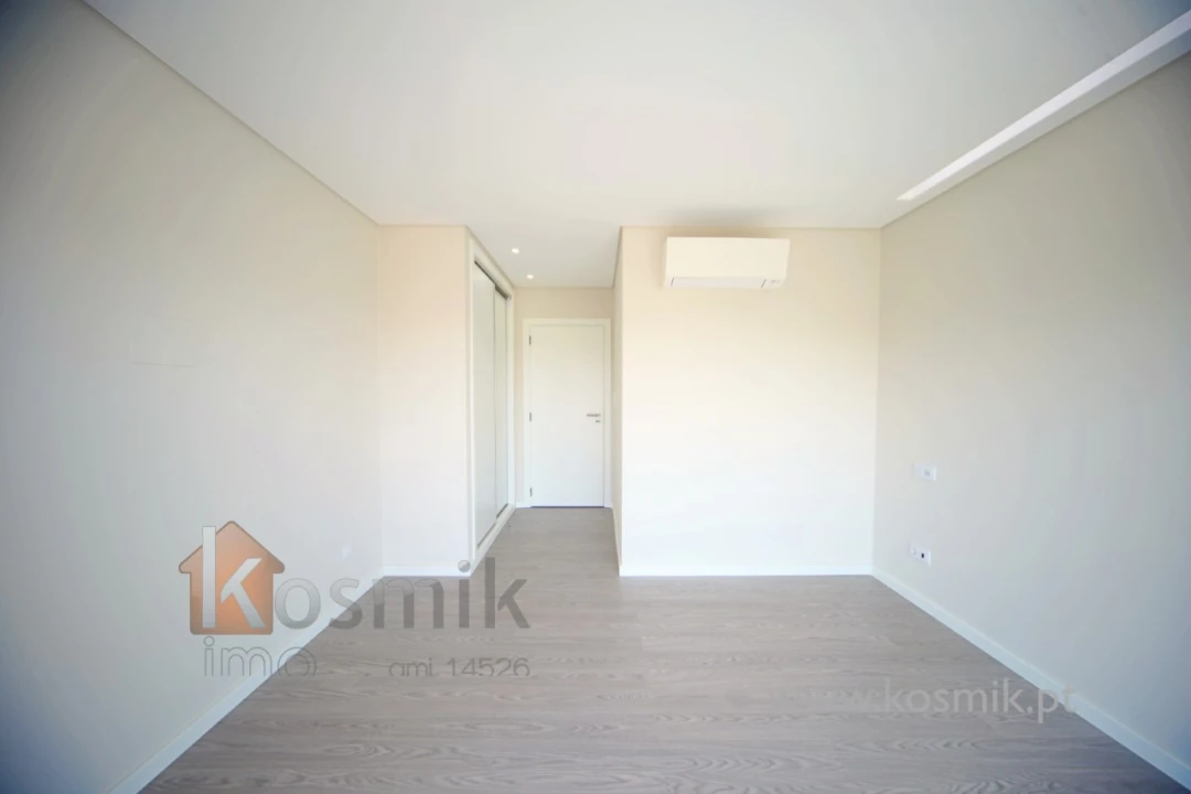 Apartamento T3 para Venda em Póvoa de Santo Adrião e Olival Basto Foto 44