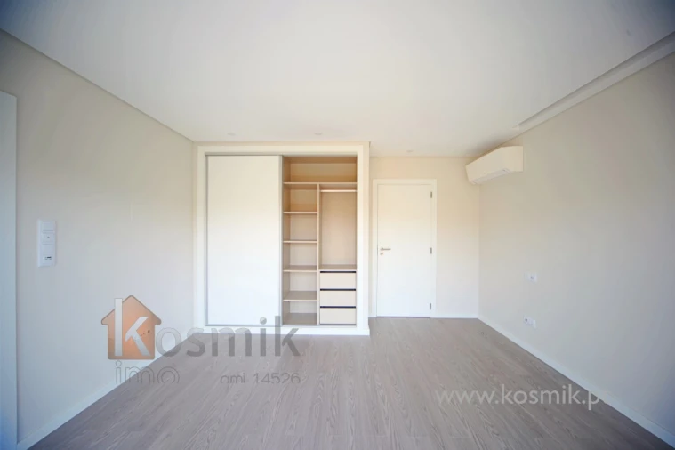 Apartamento T3 para Venda em Póvoa de Santo Adrião e Olival Basto Foto 25