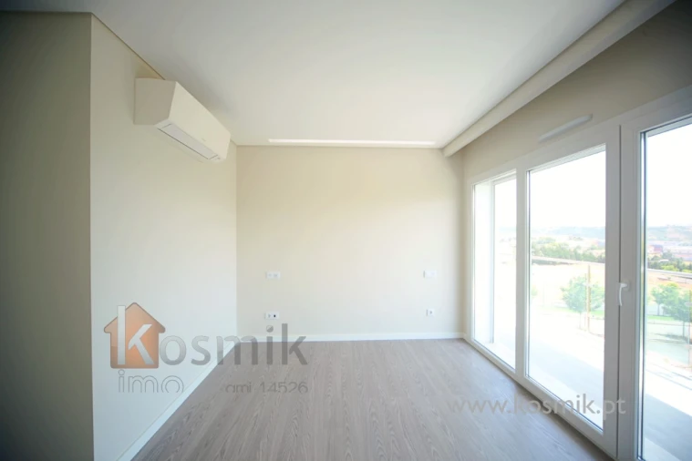 Apartamento T3 para Venda em Póvoa de Santo Adrião e Olival Basto Foto 43