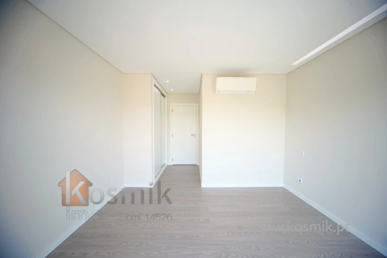 Apartamento T3 para Venda em Póvoa de Santo Adrião e Olival Basto Foto 44