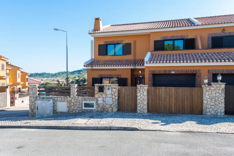 Moradia T3 para Venda em Alhandra, São João dos Montes e Calhandriz