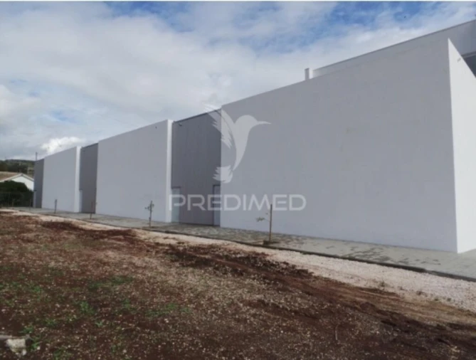 Armazém para Venda em Santo Antão e São Julião do Tojal Foto 2