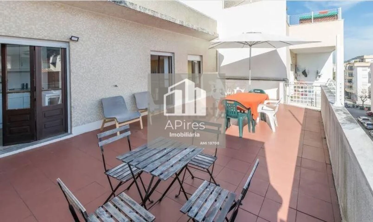 Apartamento T3 para Venda em Costa da Caparica Foto 1