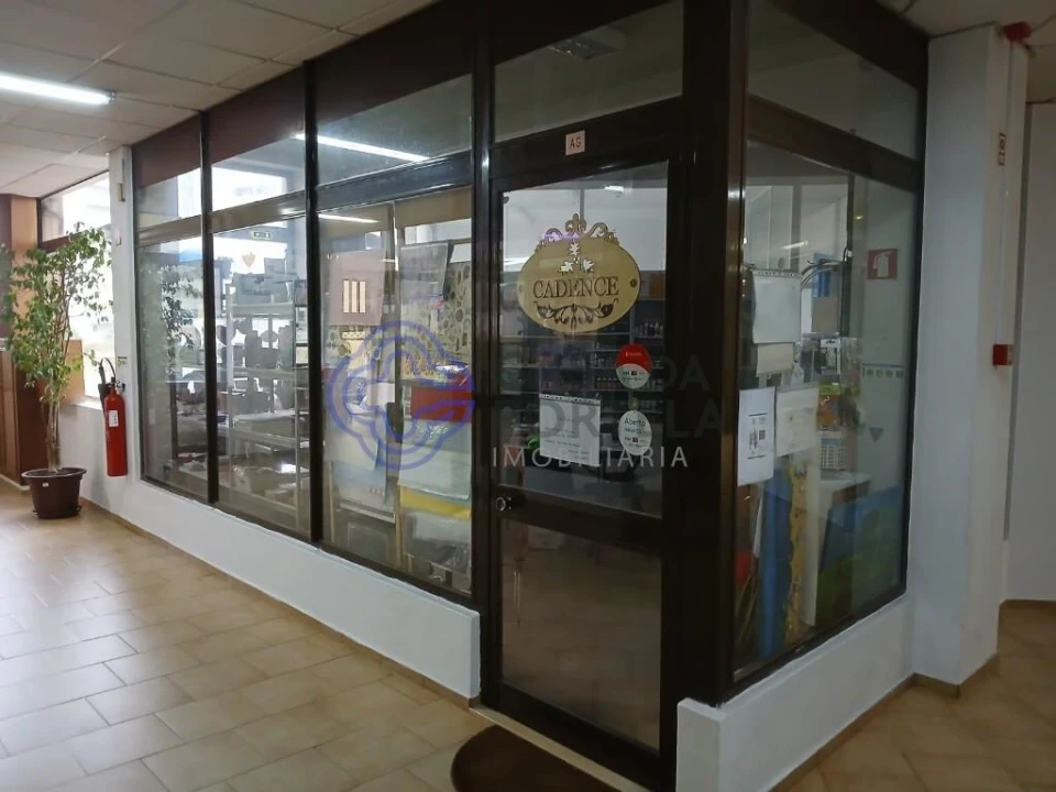 Loja para Venda em Mafamude e Vilar do Paraíso Foto 6