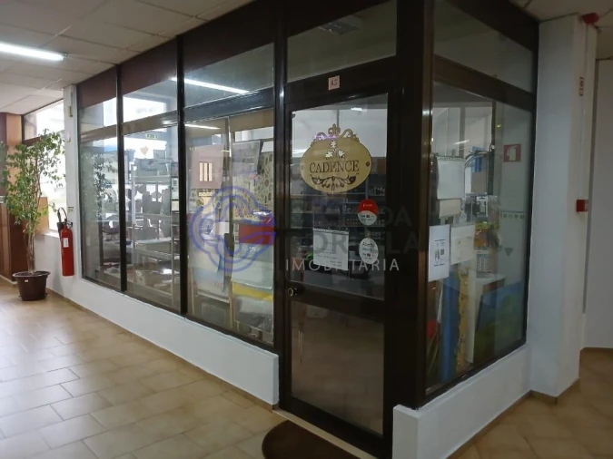 Loja para Venda em Mafamude e Vilar do Paraíso Foto 6