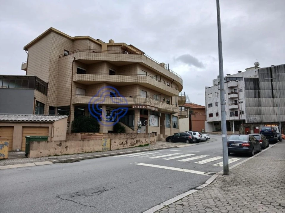 Loja para Venda em Mafamude e Vilar do Paraíso Foto 3
