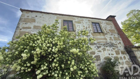 Quinta T4 para Venda em Longa