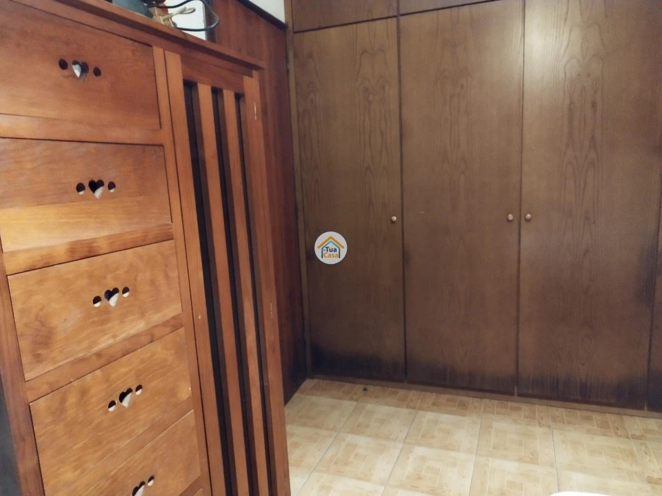 Moradia T6 para Venda em Carreira e Fonte Coberta Foto 11