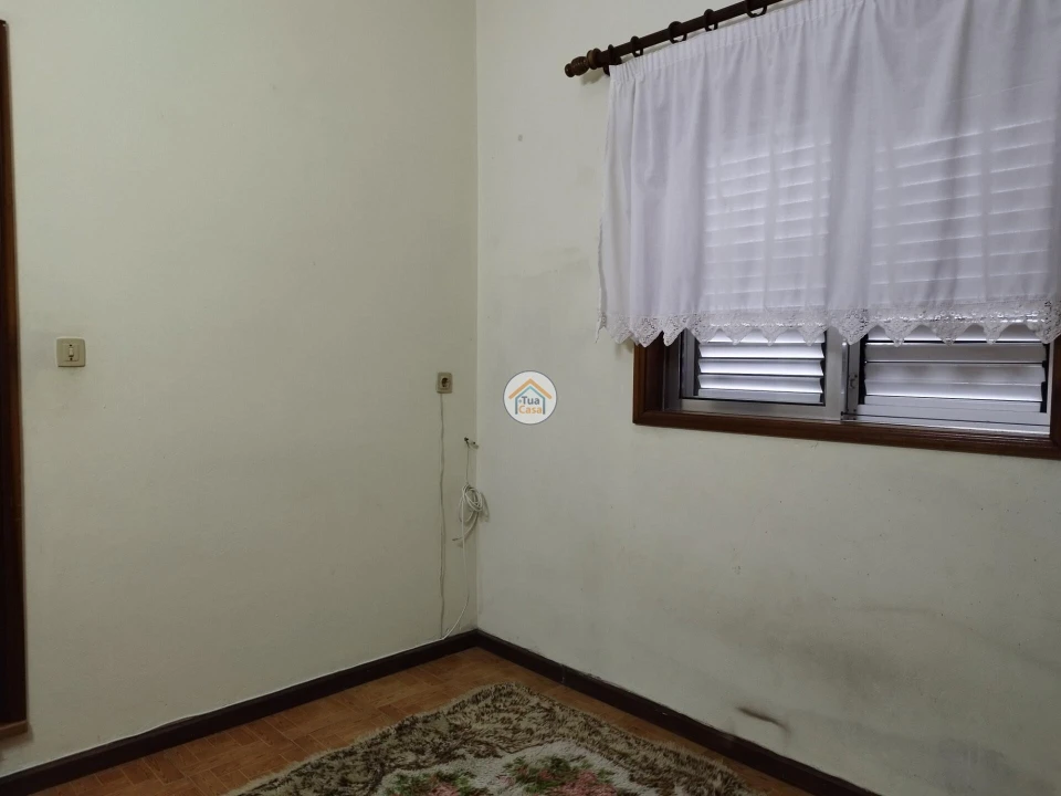 Moradia T6 para Venda em Carreira e Fonte Coberta Foto 23