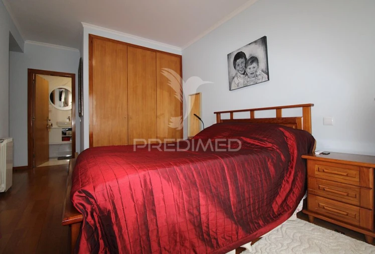 Apartamento T3 para Venda em Nogueira e Silva Escura Foto 13