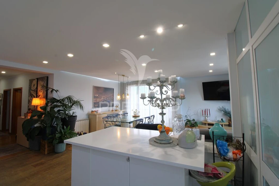 Apartamento T3 para Venda em Nogueira e Silva Escura Foto 3