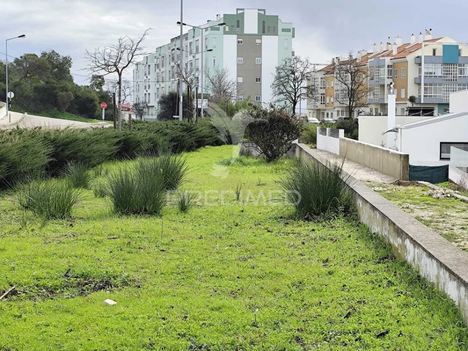 Terreno para Venda em Charneca de Caparica e Sobreda Foto 13