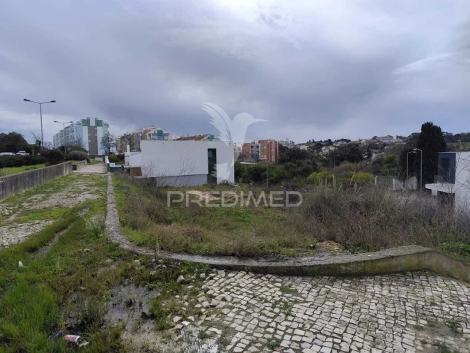 Terreno para Venda em Charneca de Caparica e Sobreda Foto 10