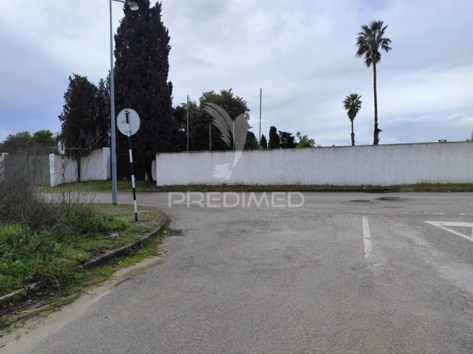 Terreno para Venda em Charneca de Caparica e Sobreda Foto 8