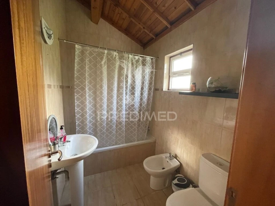 Moradia T4 para Venda em São Bartolomeu de Regatos Foto 7