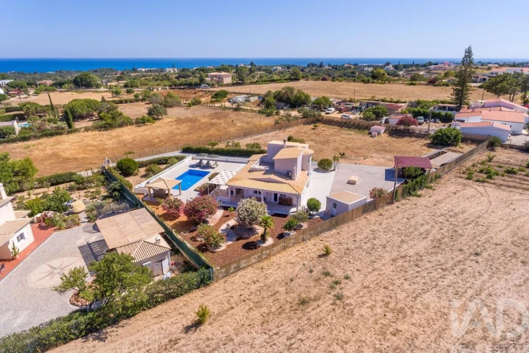 Moradia T4 para Venda em Lagoa e Carvoeiro Foto 29